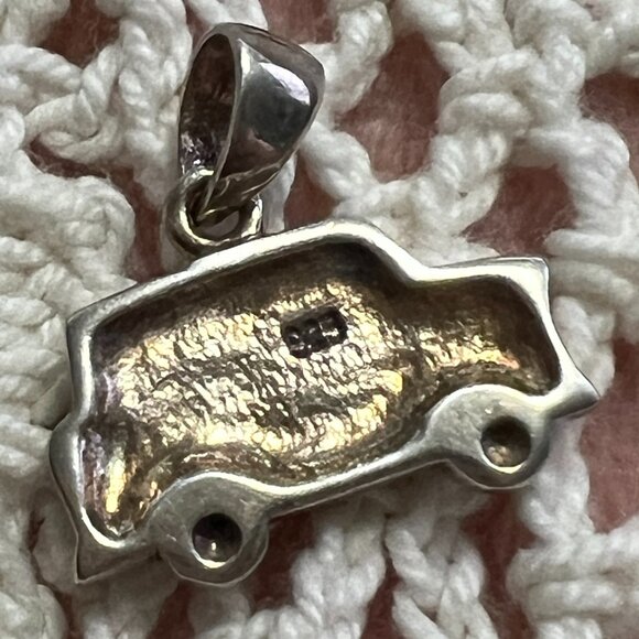 Cute Vintage Yellow Car Charm - Picture 3 of 3